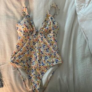 Cute cheeky one peice